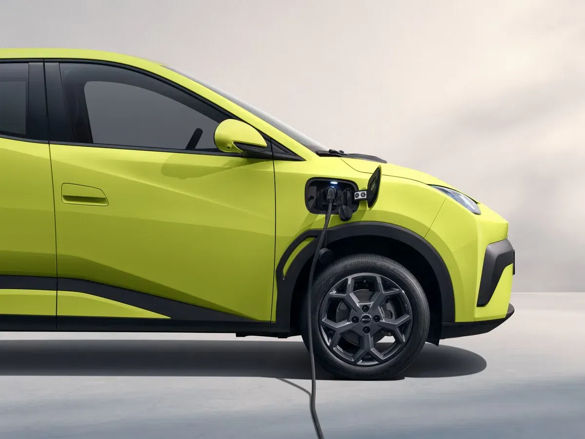 Land Rover și Jaguar, îndepărtate de pe „Barbu Văcărescu” » Noua mașină pe care pariază Ion Țiriac