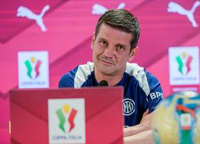 Chivu a început să râdă! Ce a încercat să spună și ce a ieșit din gura unui jurnalist italian