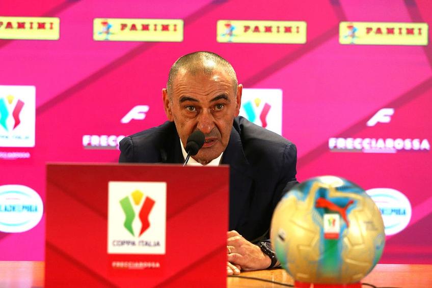 Maurizio Sarri nu s-a abținut după ce a fost învins de Cristi Chivu în finala Cupei / foto: getty images