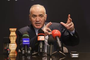 Garry Kasparov: „Războiul Ucraina - Rusia s-ar putea termina în scenariul 1918, nu 1945” + Pe cine alege dintre Messi și Maradona: „El e mai mare”