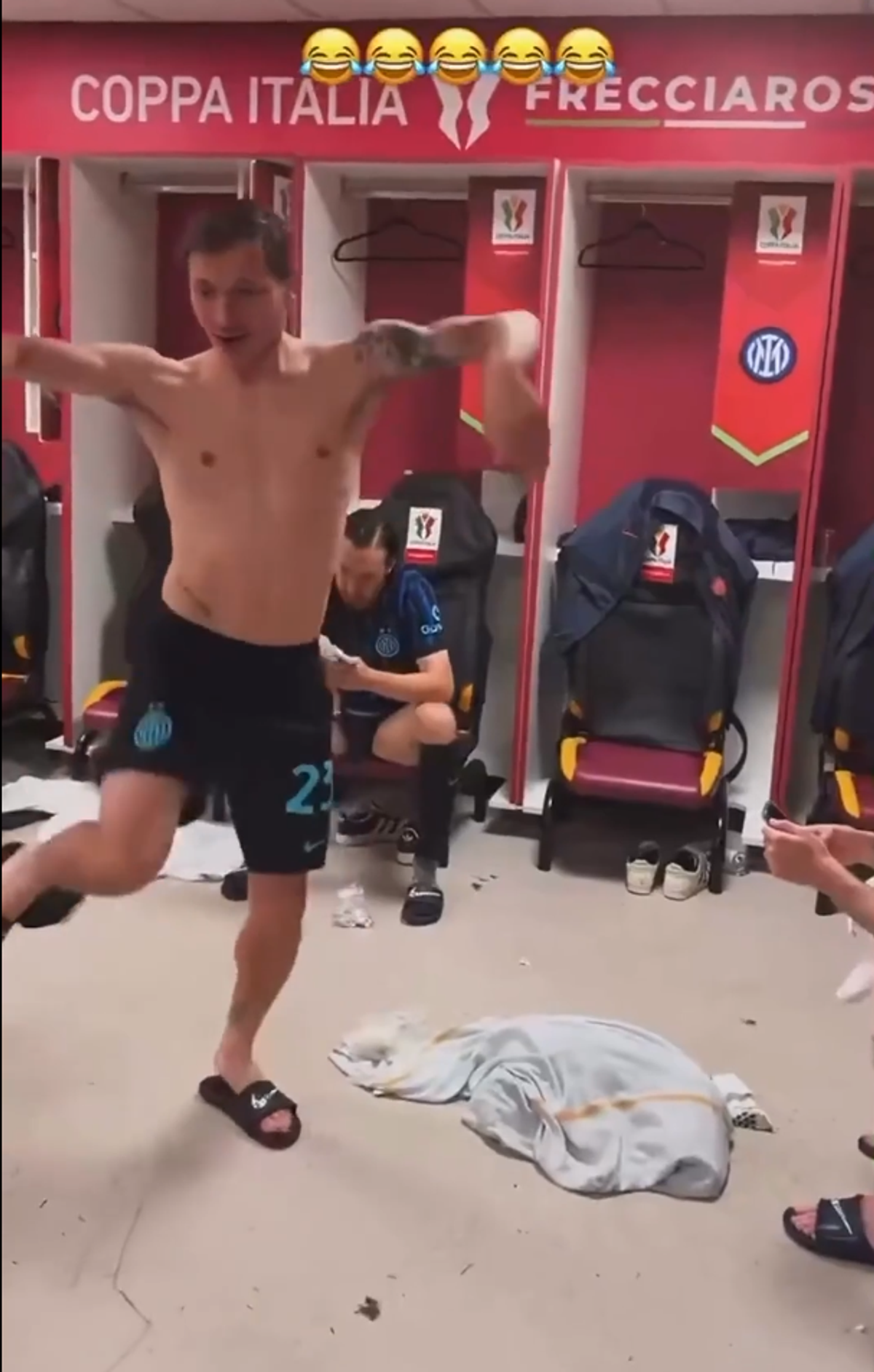 Nicolo Barella, dans viral după câștigarea Cupei