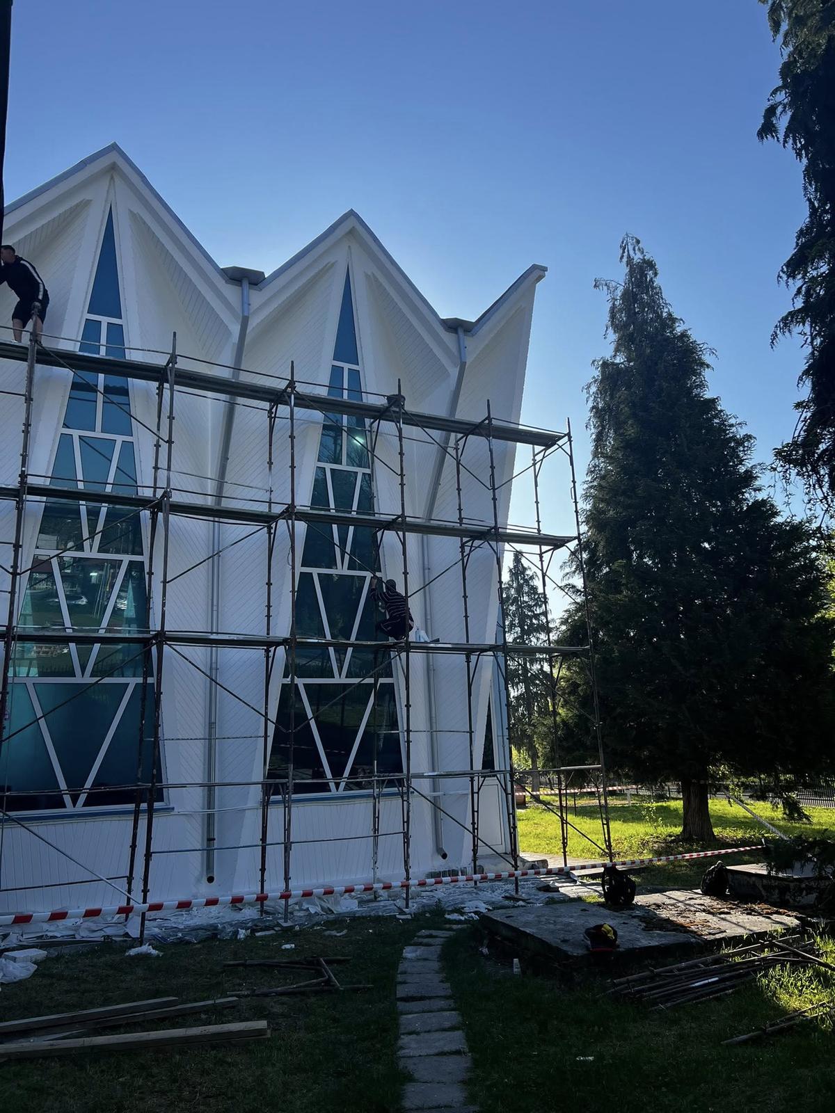 Guvernul investește peste 122 de milioane de lei în baza unde s-a antrenat Nadia Comăneci » Complexul va fi complet modernizat