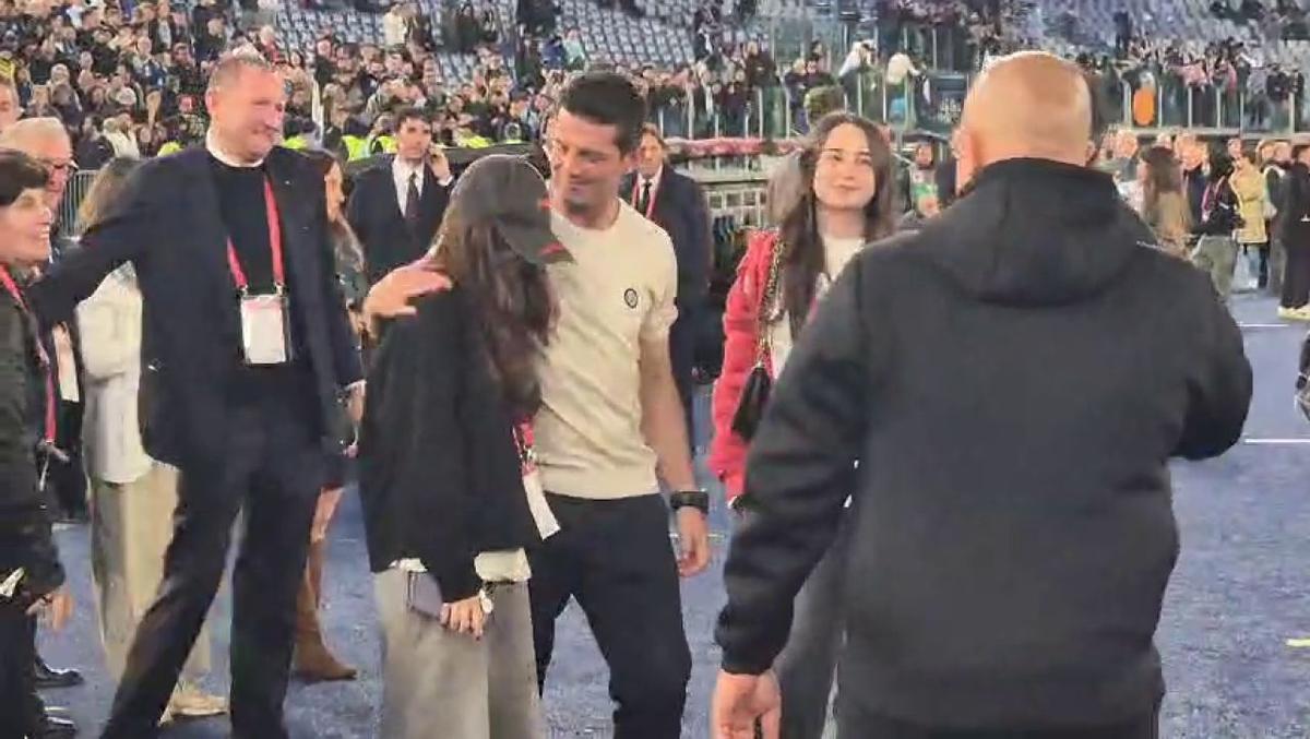 Au coborât din tribune și s-au dus direct la Cristi Chivu, după finala Cupei Italiei