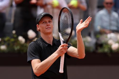 Jannik Sinner la finalul partidei din sferturi de finală de la Roma FOTO Guliver/GettyImages