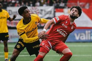 Campioana-revelație din Europa, învinsă la un scor neverosimil: 11 goluri, două cartonașe roșii și trei penalty-uri