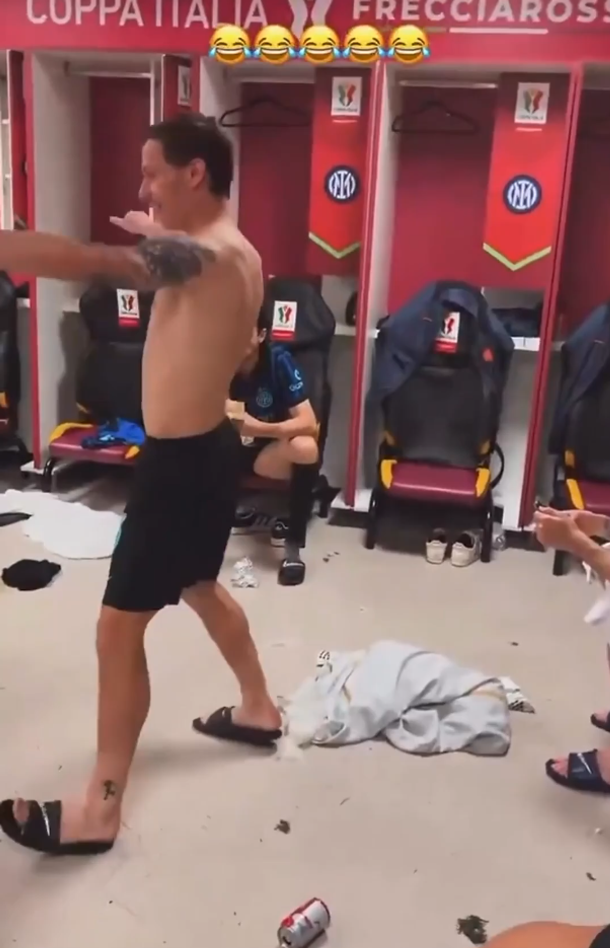 Nicolo Barella, dans viral după câștigarea Cupei