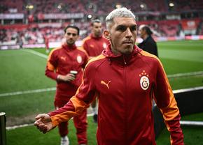 Fostul jucător al lui Atletico Madrid a fost agresat de un fan obsedat de iubita lui » Fotbalistul a ajuns la spital