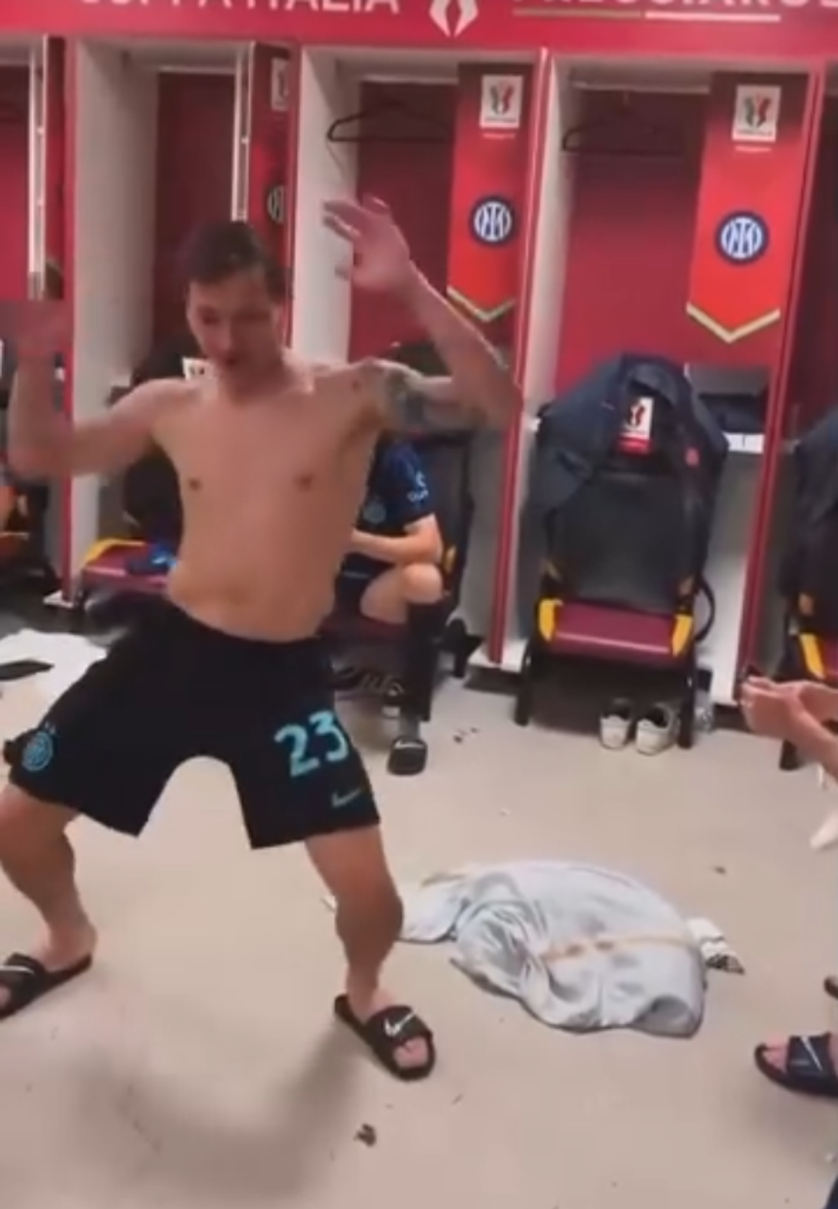 Nicolo Barella, dans viral după câștigarea Cupei
