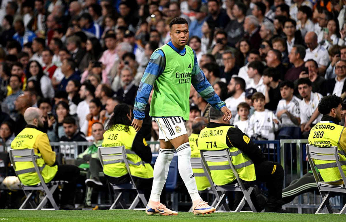 E haos la Real Madrid! Mesaje cenzurate și o reacție incredibilă în momentul intrării lui Mbappe