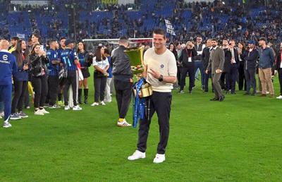 Pe cine a sunat Chivu imediat după finală + Supranumele din două cuvinte primit în Gazzetta dello Sport
