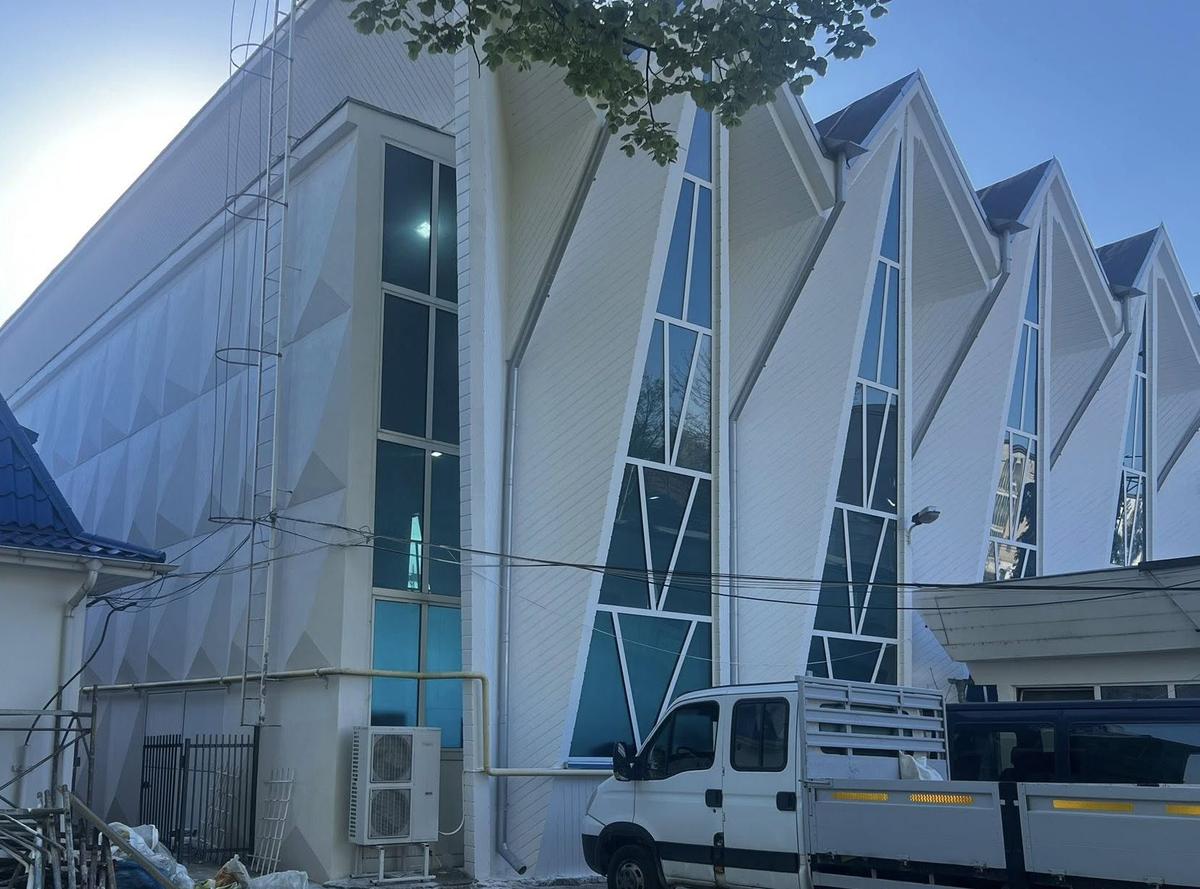 Guvernul investește peste 122 de milioane de lei în baza unde s-a antrenat Nadia Comăneci » Complexul va fi complet modernizat