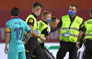 FOTO + VIDEO Moment incredibil în Mallorca - Barcelona! Un fan a intrat pe teren, deși s-a jucat fără spectatori, pentru a-l vedea de aproape pe Messi! A fost scos în lacrimi de stewarzi