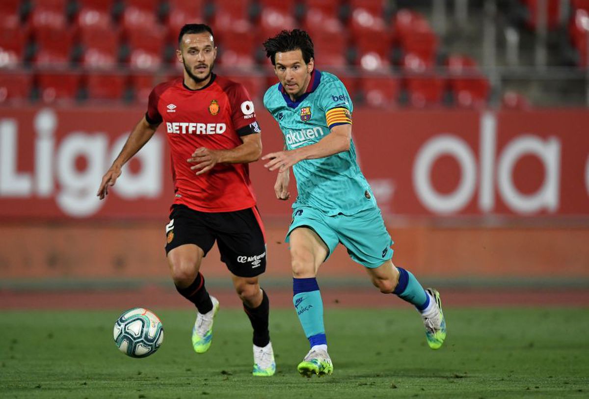 Planul „invadatorului” din meciul Mallorca - Barcelona: Cum a trecut de toate filtrele și cum au reacționat Messi și Jordi Alba când a ajuns lângă ei