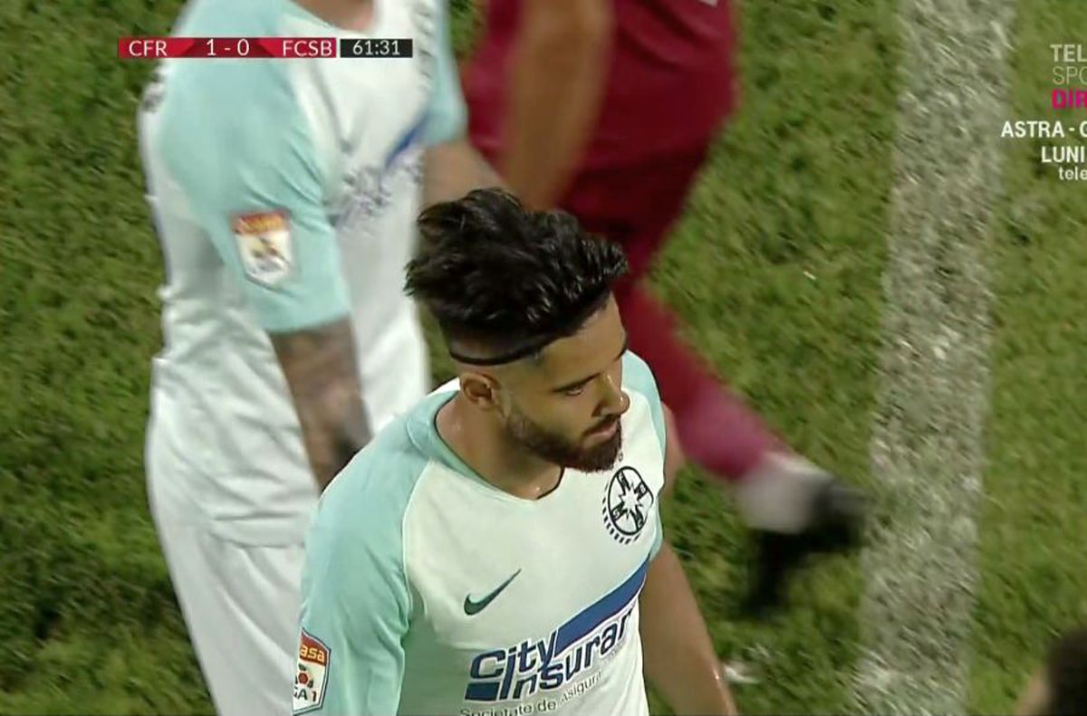 CFR CLUJ - FCSB. FOTO Vintilă l-a scos pe Ionuț Vînă după doar 31 de minute, iar jucătorul nu s-a putut abține în momentul înlocuirii: camerele TV au surprins tot