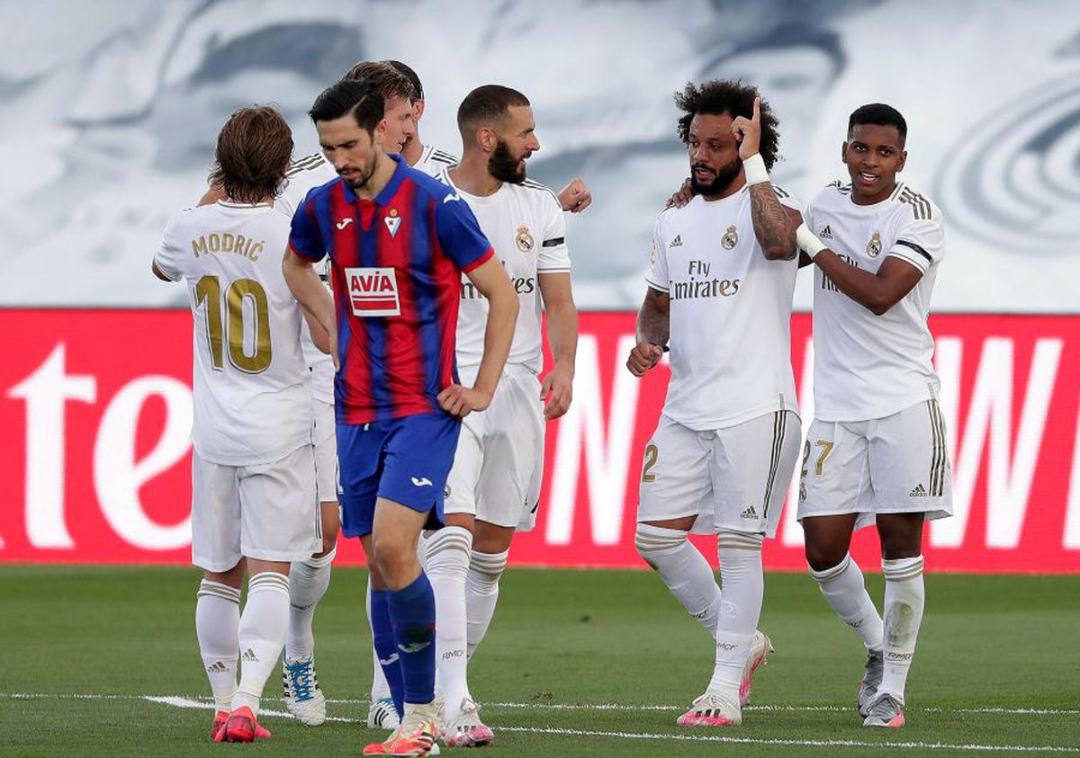VIDEO + FOTO Real Madrid se menține aproape de Barcelona! Victorie lejeră cu Eibar, 3-1