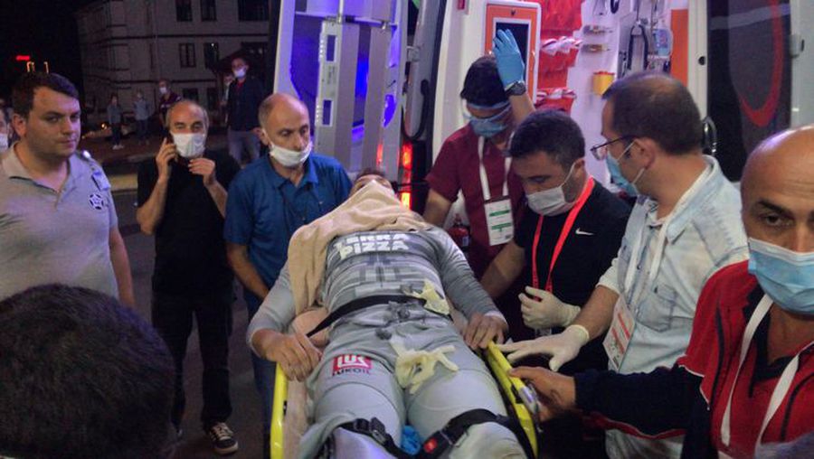VIDEO Imagini dure cu Florin Andone, într-o seară neagră pentru Galatasaray: „Suspect de ruptură a ligamentelor”