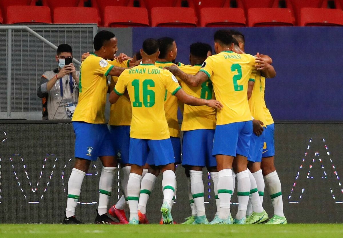 Neymar, tot mai aproape să doboare recordul legendarului Pele! Câte goluri îi mai trebuie starului brazilian