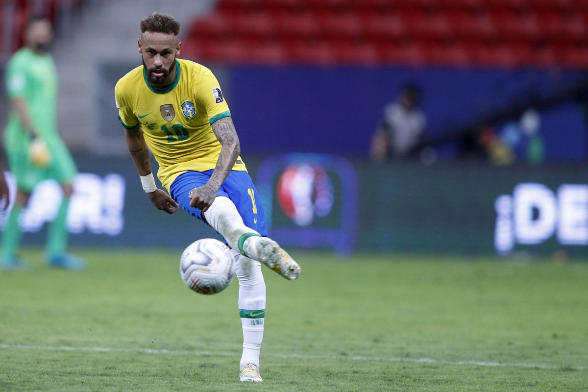 Neymar, tot mai aproape să doboare recordul legendarului Pele! Câte goluri îi mai trebuie starului brazilian