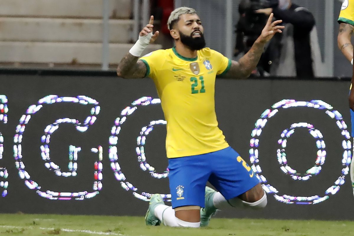 Neymar, tot mai aproape să doboare recordul legendarului Pele! Câte goluri îi mai trebuie starului brazilian