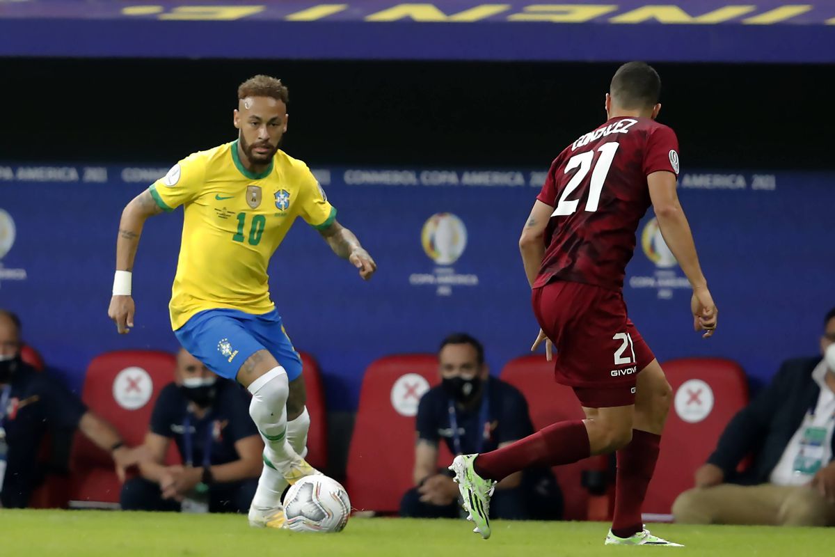 Neymar, tot mai aproape să doboare recordul legendarului Pele! Câte goluri îi mai trebuie starului brazilian