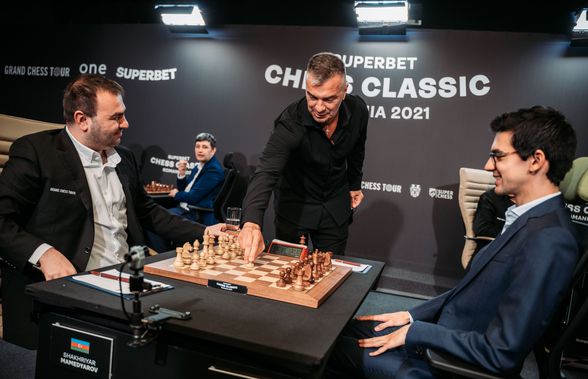 Trofeul Superbet Chess Classic e foarte aproape să plece în Azerbaidjan, dar o răsturnare de situație încă mai e posibilă în Runda a IX-a