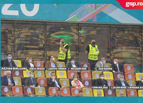 Scene incredibile pe Arena Națională » Șeful DNA, politicienii și FRF la VIP! Hagi, Gică Popescu și Dorinel, umiliți și trimiși la tribuna a II-a!
