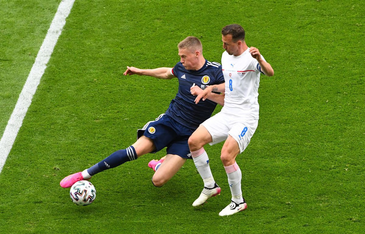 Primul GOLAZO la Euro! Superexecuție de la 50 de metri: „A câștigat deja premiul Pușkaș”