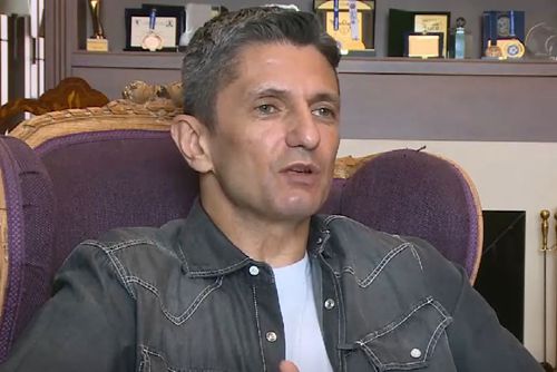 Răzvan Lucescu (52 de ani), antrenorul lui PAOK Salonic, a vorbit despre situația ciudată a naționalei României, nevoită să vadă din fotoliu meciurile de la Euro 2020 care se dispută chiar la București, pe Arena Națională.