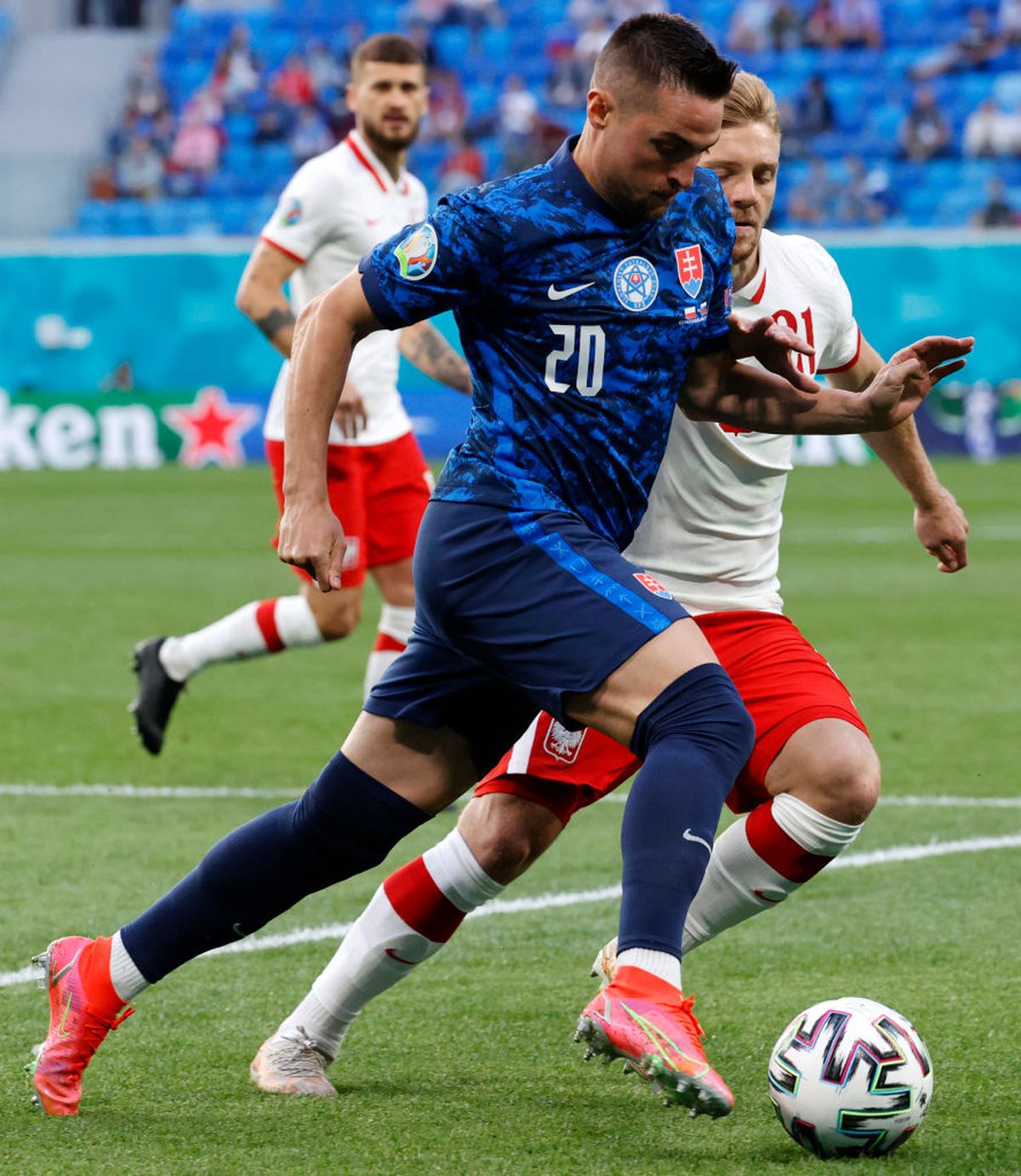 Un fost jucător român, aproape să fie detronat la Euro 2020! Deține recordul de 37 de ani