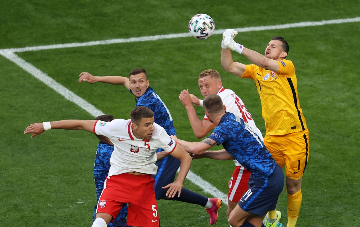 Un fost jucător român, aproape să fie detronat la Euro 2020! Deține recordul de 37 de ani