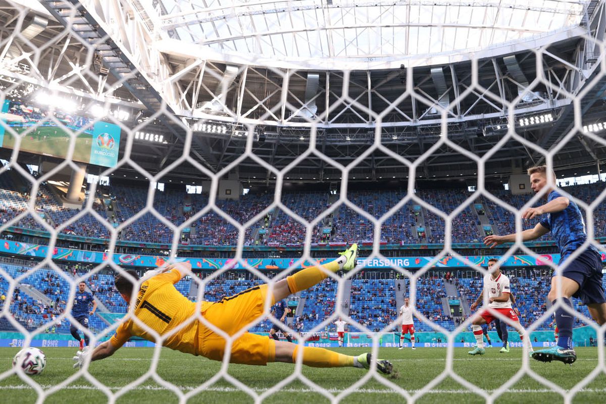 Un fost jucător român, aproape să fie detronat la Euro 2020! Deține recordul de 37 de ani