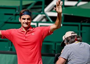 Federer, prima victorie pe iarbă înainte de Wimbledon
