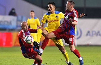 CSA Steaua a dat afară 8 fotbaliști » 3 dintre ei erau la echipă din Liga 4