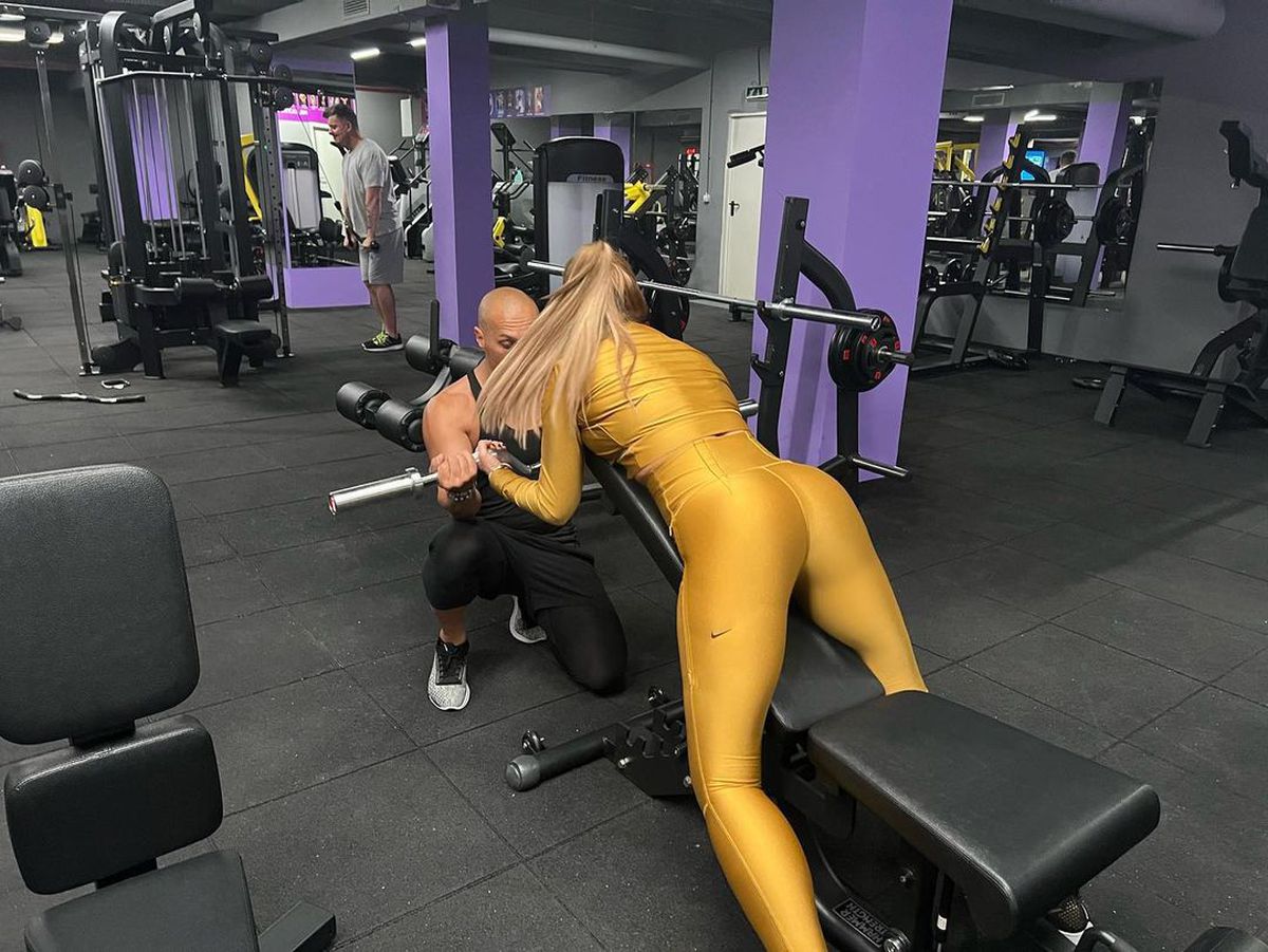 Anamaria Prodan conduce cu peste 200 km/h