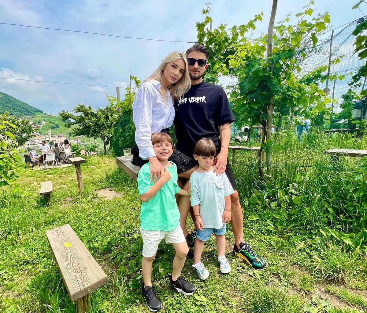 Imagini spectaculoase din vacanțele dinamoviștilor: din Veneția în Mykonos