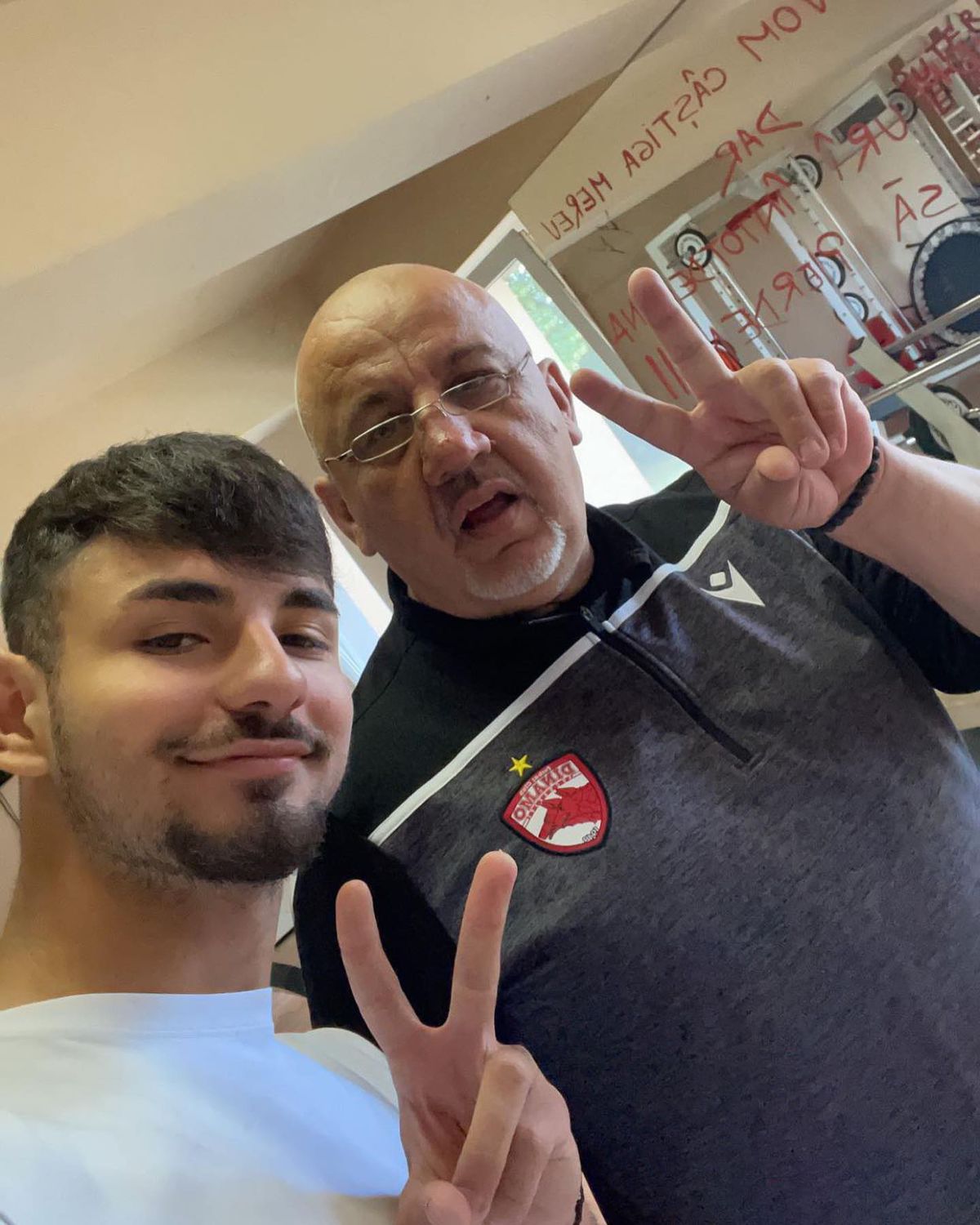 Imagini spectaculoase din vacanțele dinamoviștilor: din Veneția în Mykonos