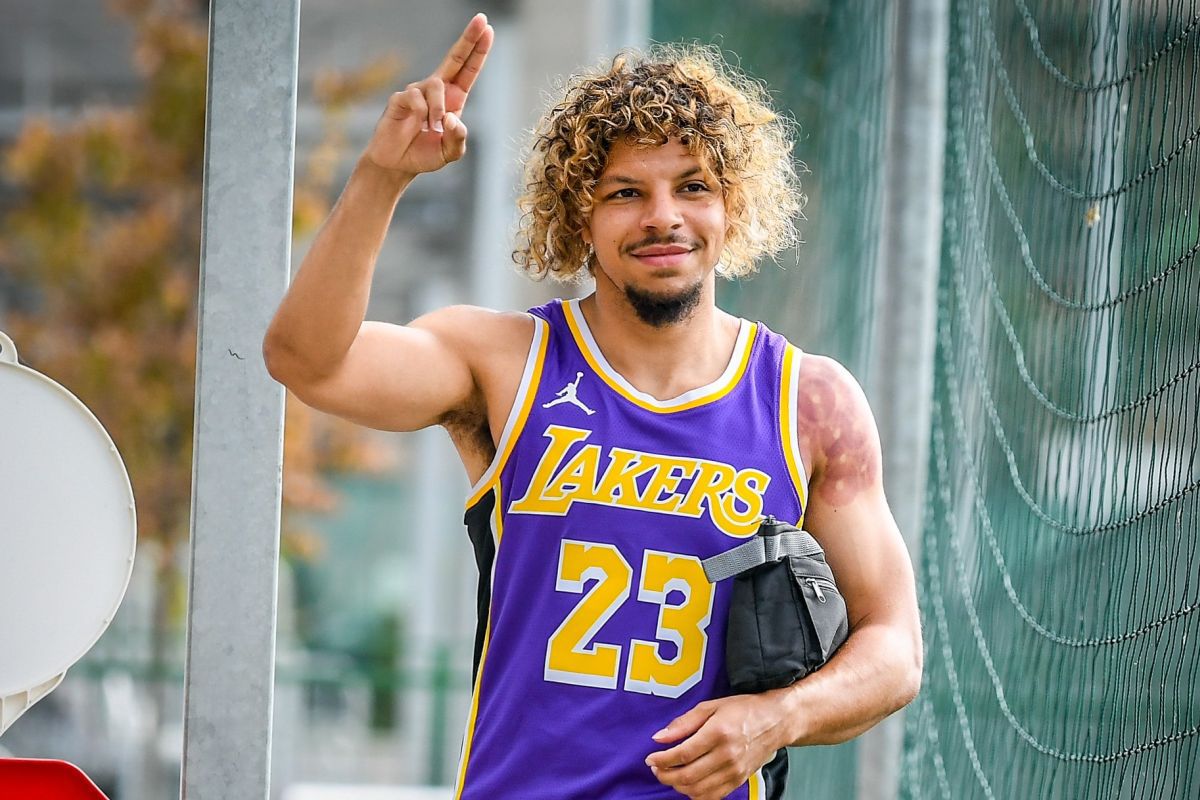 22 de fotbaliști la reunirea Rapidului » Noutățile, cine a lipsit și cel mai ambițios elev al lui Mutu: „Nimic nu se cumpară cu titlul pe care îl vom câștiga”