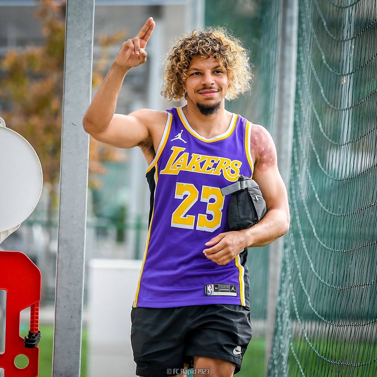 Oaidă, la reunirea Rapidului: „Mi se pare ironic, refuz să răspund” + „Voi săruta steagul”