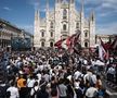 Italia s-a despărțit de Il Presidente » Ce au strigat miile de oameni veniți să-și ia adio de la Silvio Berlusconi, la Domul din Milano