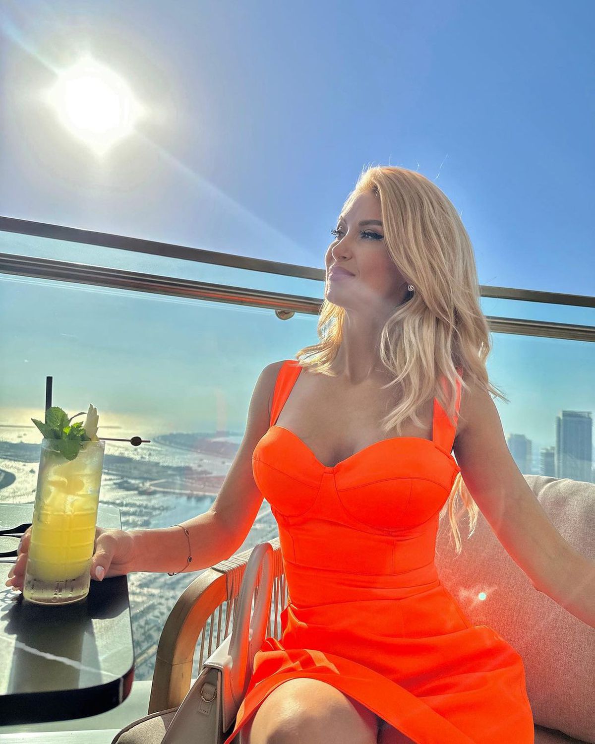 Andreea Bălan, în ipostaze inedite la Wimbledon, unde își urmărește iubitul tenismen: „Tradiție la superlativ”