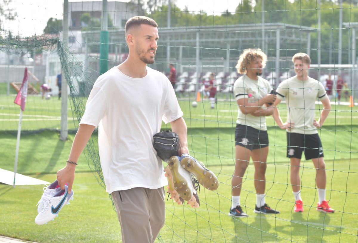 Rapid s-a reunit la baza Constructorul