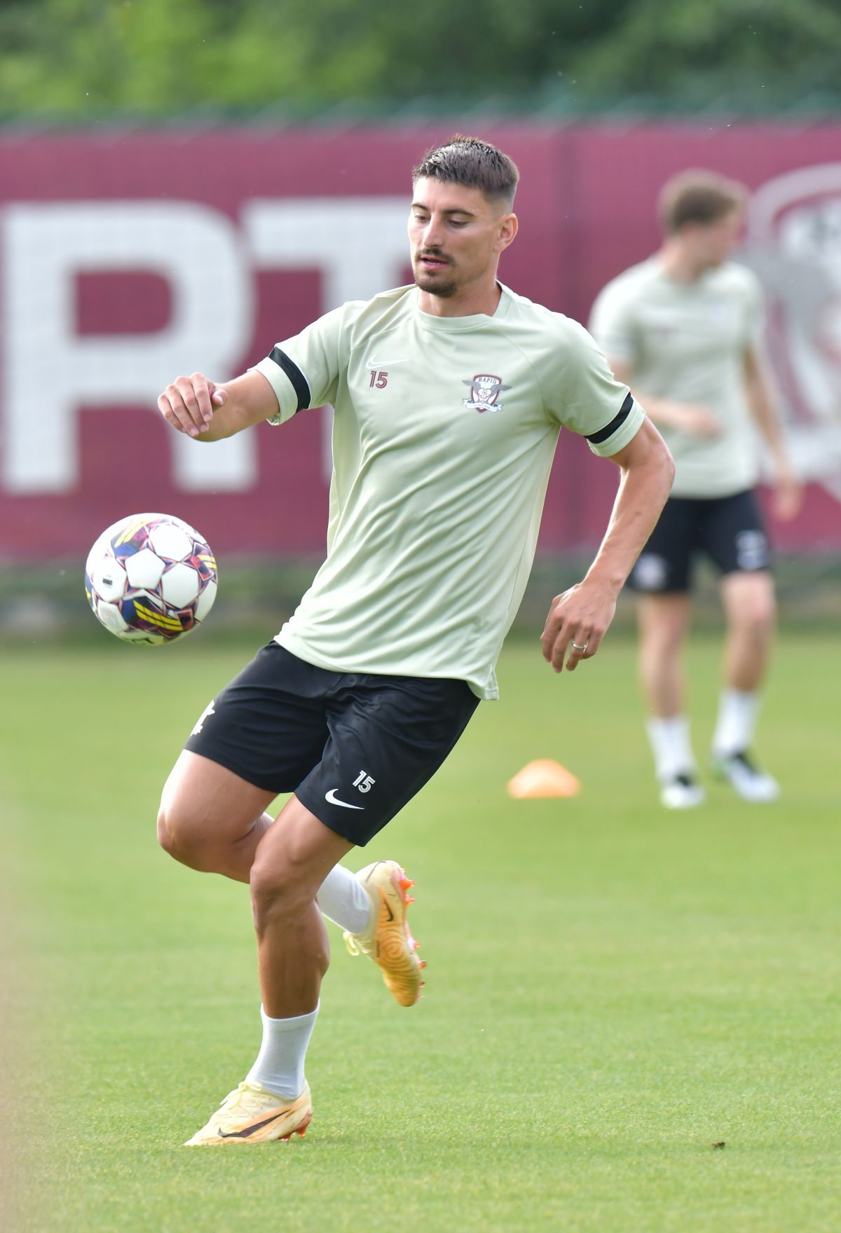 Oaidă, la reunirea Rapidului: „Mi se pare ironic, refuz să răspund” + „Voi săruta steagul”