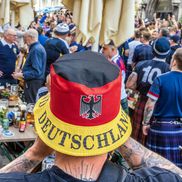 Curg râuri de bere în Marienplatz și Odeonsplatz, unde scoțienii se simt foarte bine / Foto: Imago