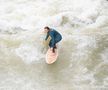 Surf în Englischer Garten FOTO: Ionuț Iordache (GSP)