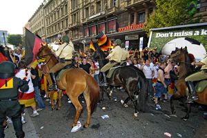 Organizatorii Euro și-au luat măsuri. 1600 de huligani englezi au „interzis” în Germania