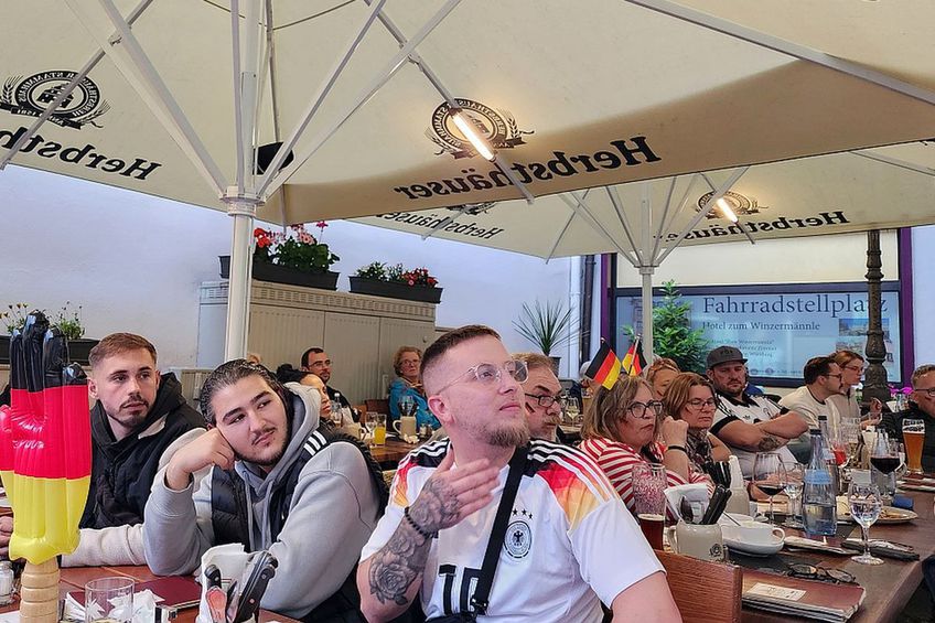 Fanii germani au luat cu asalt terasele pentru a urmări meciul de deschidere la EURO 2024
