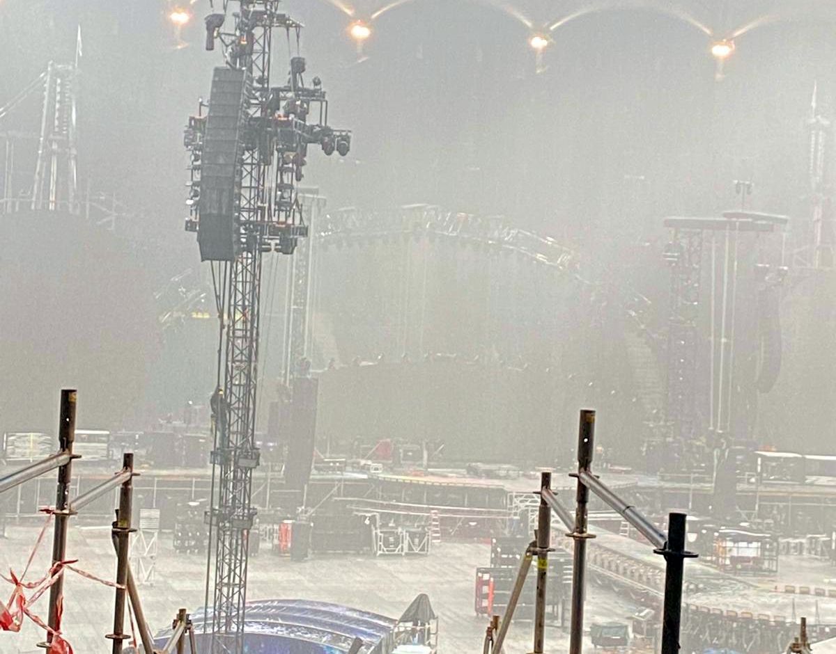 Imagini uluitoare la Arena Națională, după al doilea concert Coldplay! Străzi „înghițite” de apă după furtuna cu grindină de la București: mii de oameni, nevoiți să se descalțe și s-o ia prin bălțile de lângă stadion