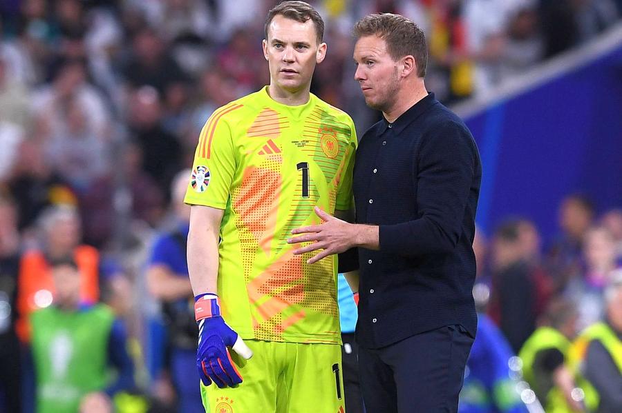 Julian Nagelsmann și Neuer / Sursă foto: Imago Images Selecționerul Julian Nagelsmann și-a ales titularul de la Mondial » Ce se întâmplă cu Manuel Neuer
