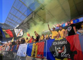 Au „colorat” stadionul din Bratislava! Ultrașii de la „Uniți sub tricolor”, show cu zeci de fumigene la meciul cu Spania