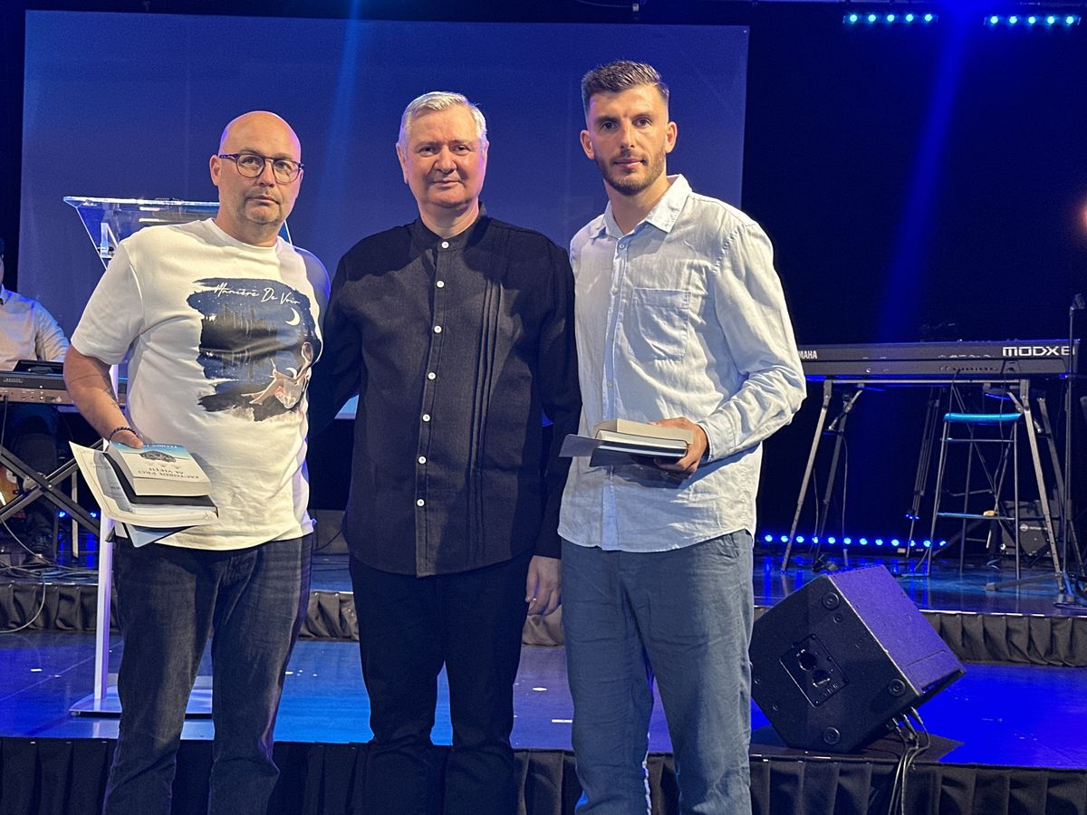 Mihai Popescu și-a schimbat religia